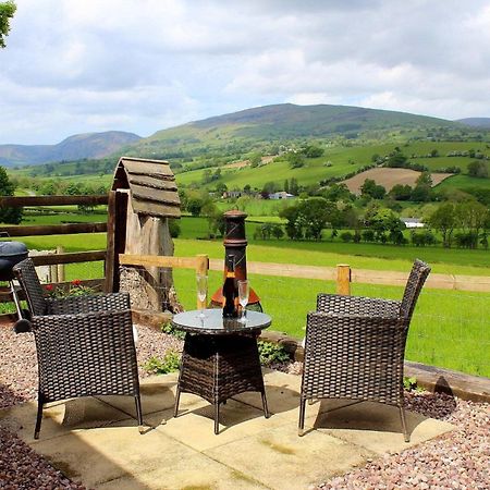 The Retreat Villa Llanrhaeadr-ym-Mochnant Buitenkant foto