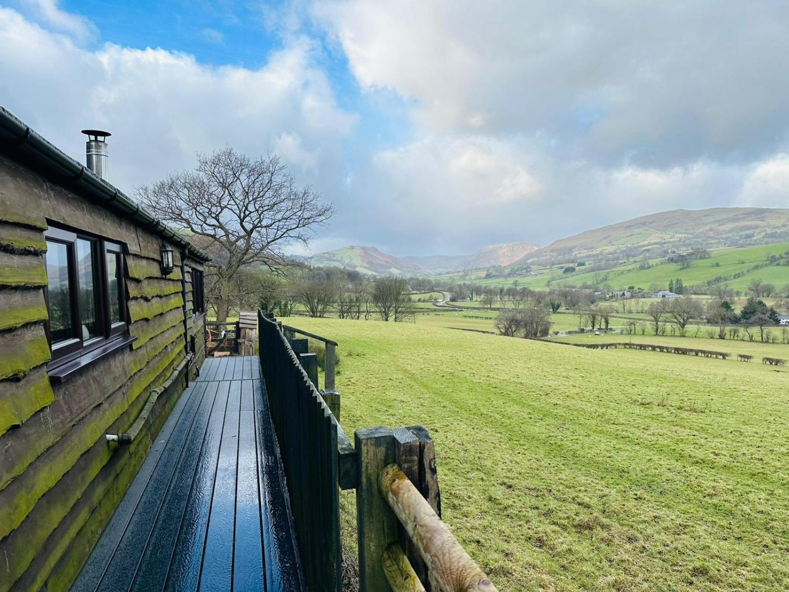 The Retreat Villa Llanrhaeadr-ym-Mochnant Buitenkant foto