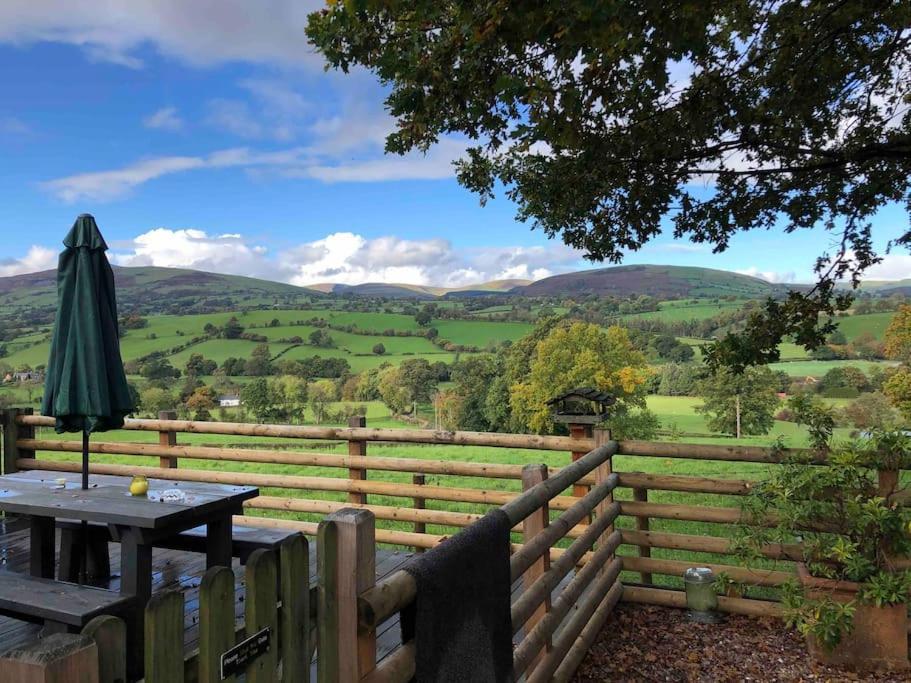 The Retreat Villa Llanrhaeadr-ym-Mochnant Buitenkant foto