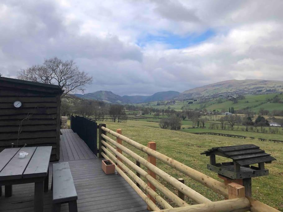 The Retreat Villa Llanrhaeadr-ym-Mochnant Buitenkant foto