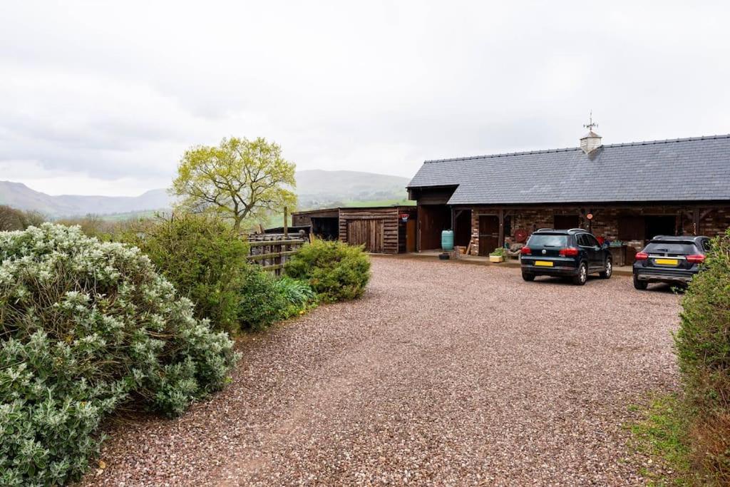 The Retreat Villa Llanrhaeadr-ym-Mochnant Buitenkant foto