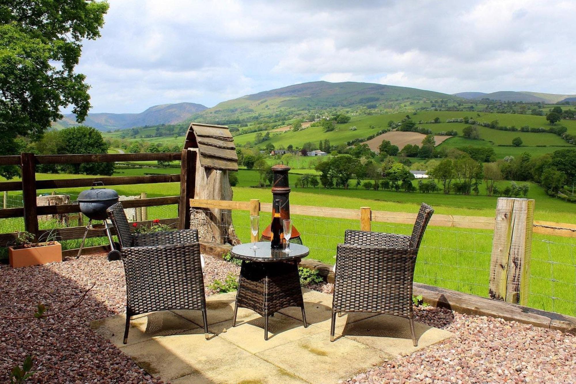 The Retreat Villa Llanrhaeadr-ym-Mochnant Buitenkant foto